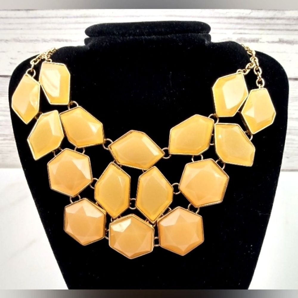 FREE with Purchase Creamy Orange Choker Necklace Gold Chain New Jewelry